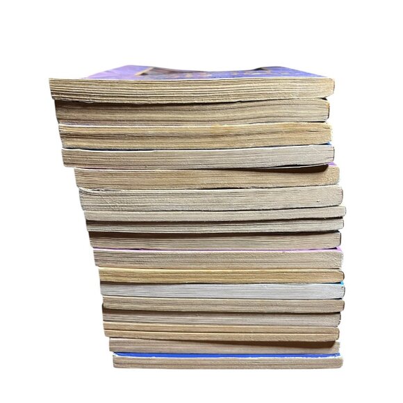 Lot 17 Vintage Apple Fiction Paperback Novels Ghost Horror Scary Mystery Books - Picture 4 of 16